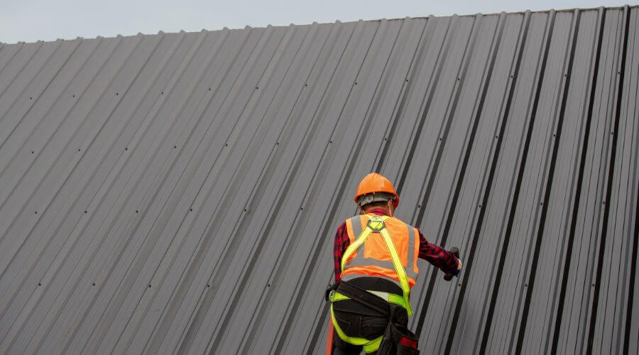 Professional residential roofers in Elmore, OH